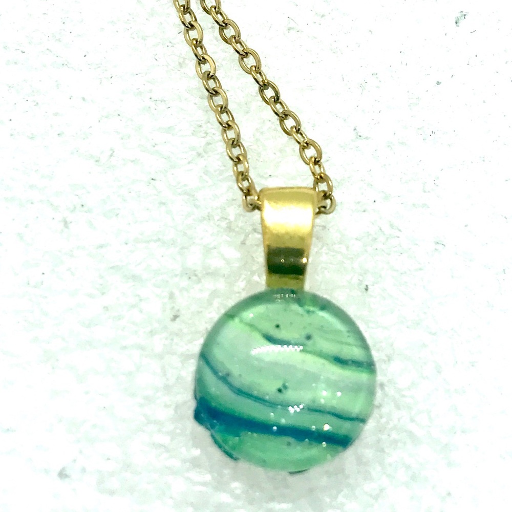 Handmade pendant with hand painted glass dome NSN round 20mm